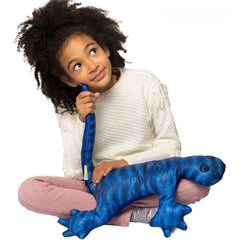 2kg weighted lizard on girls lap
